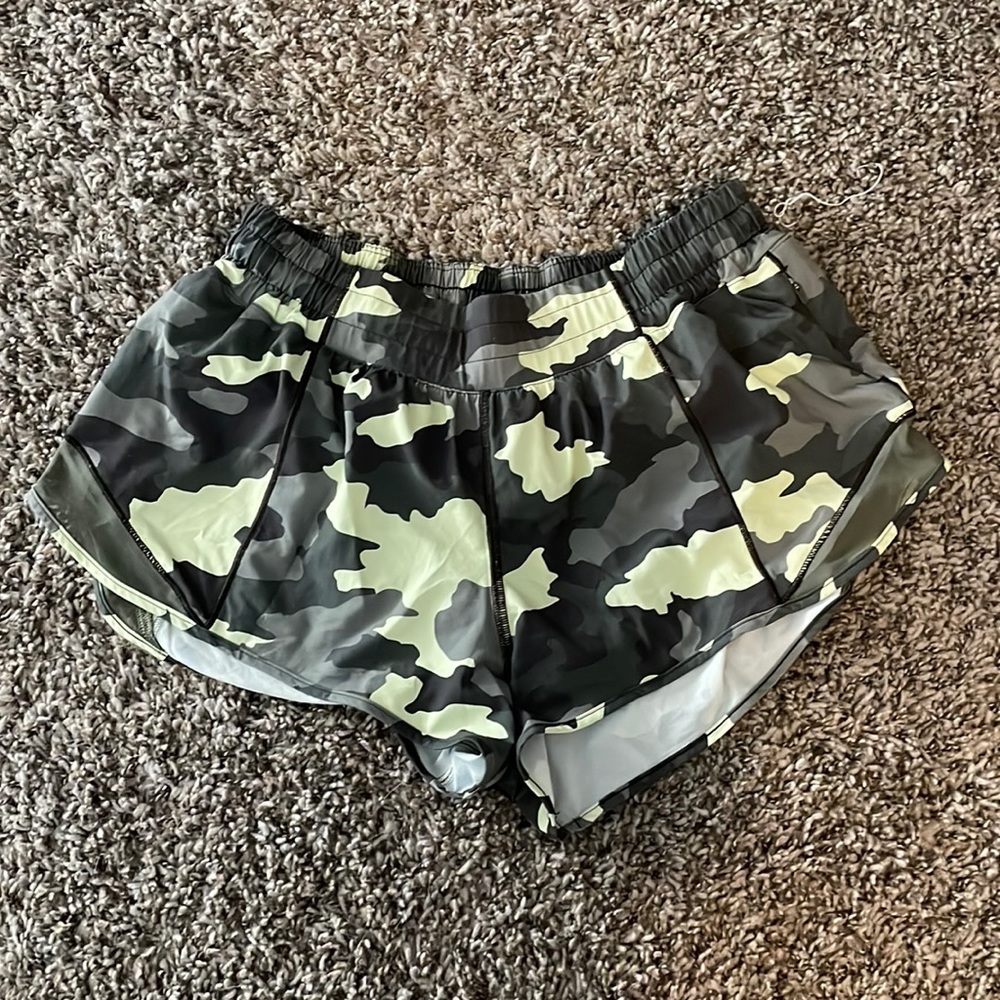 Lululemon hotty hot shorts